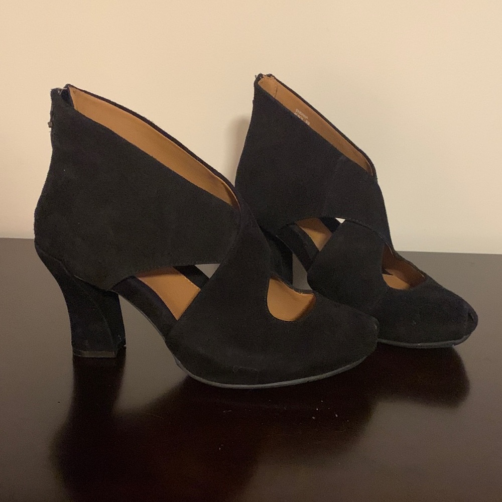 EARTHIES Black Suede Bootie Heels, Sz 9